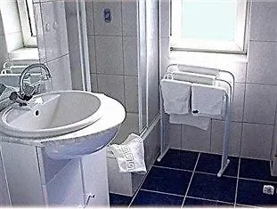 Am Wehrhahn Hotel 2*