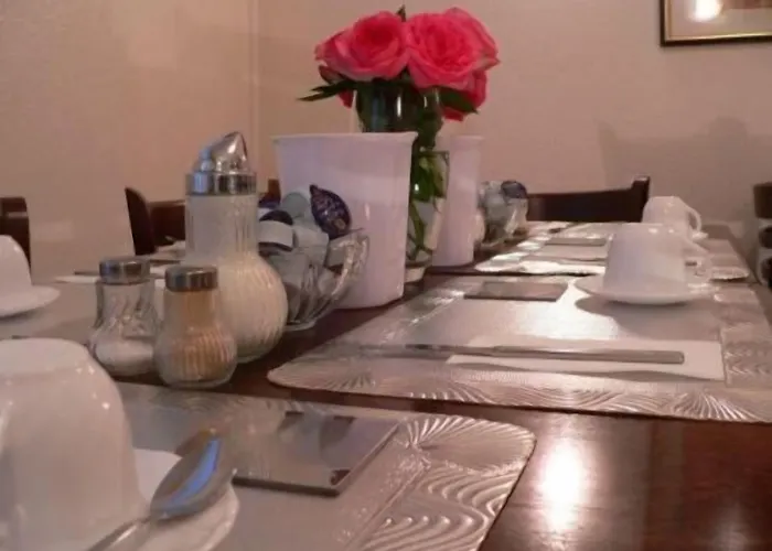 阿姆维哈恩酒店 2*